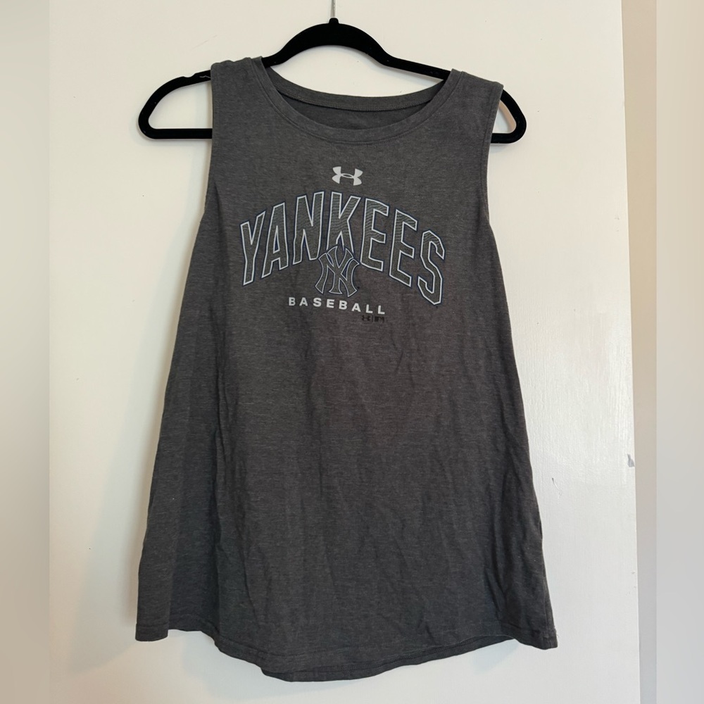 Yankees Women's Razorback Active Tank - Picture 2 of 5